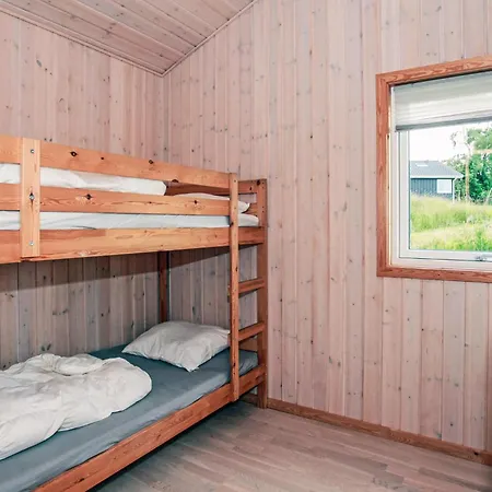 4 Bedroom Cozy In Nykøbing Sj Feriehus *