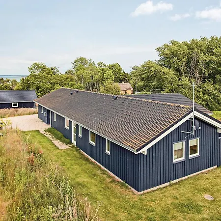 4 Bedroom Cozy Home In Nykøbing Sj *
