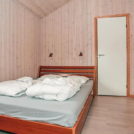 Vakantiehuis 4 Bedroom Cozy Home In Nykøbing Sj