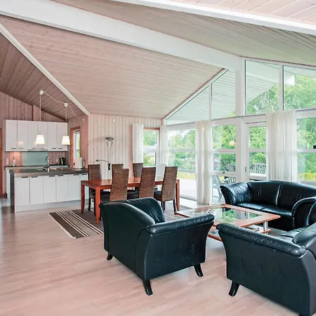 4 Bedroom Cozy In Nykøbing Sj